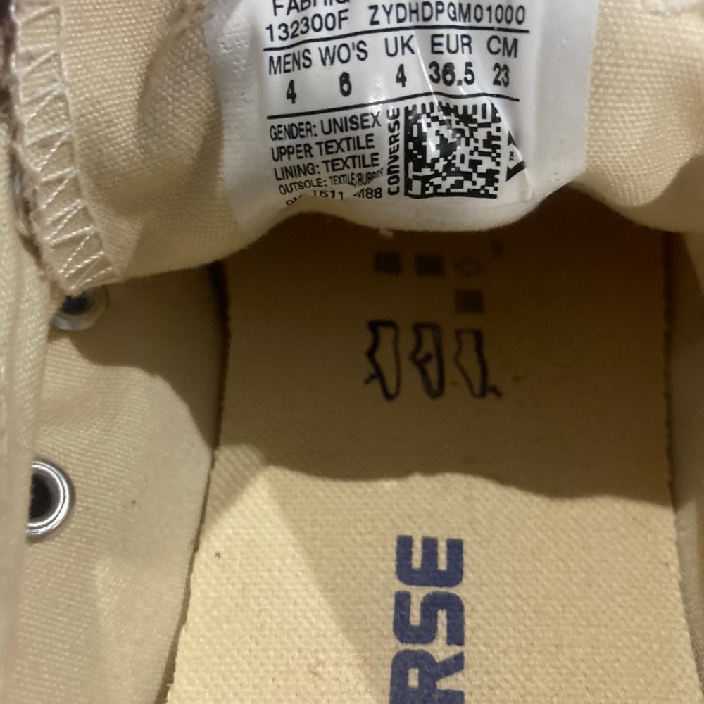 Converse - Picture 4 of 5